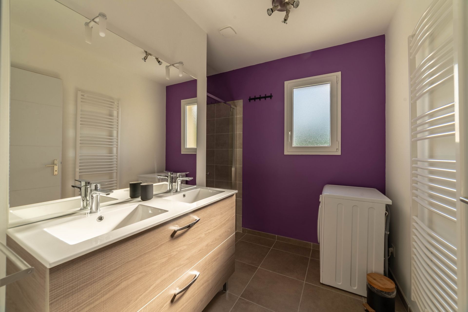 Gite avec 4 salles de bains à Vesseaux
